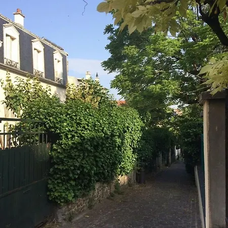 Beautiful Parisian Apt- Buttes-Chaumont Park Paris