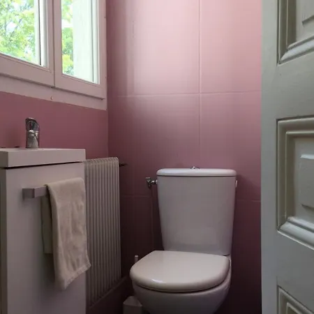 Beautiful Parisian Apt- Buttes-Chaumont Park * Paris